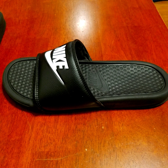 Nike slides - Picture 2 of 9